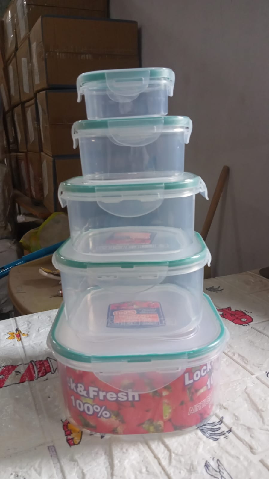 Kitchen organizer plastic containers set, 5 pieces. Kitchen organizer plastic containers set, 5 pieces.
